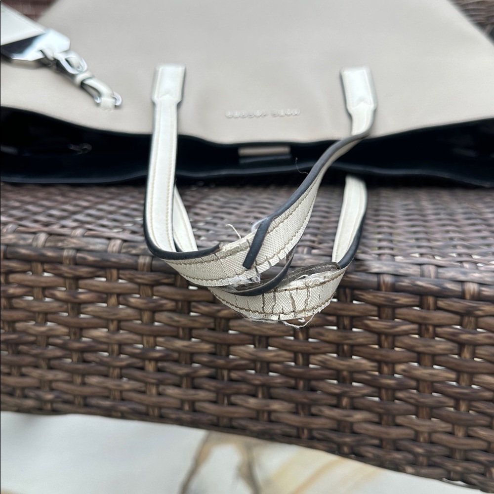 Marc Jacobs Cream and Black Tote - Picture 4 of 6